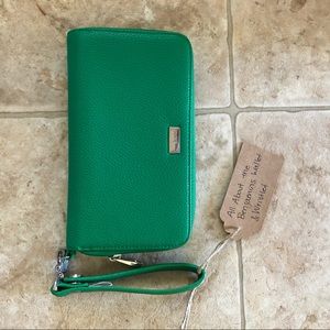 Wristlet wallet by Thirty-One